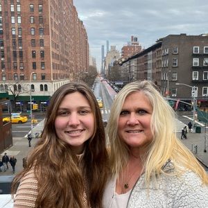 Meet your Posher, Thalia